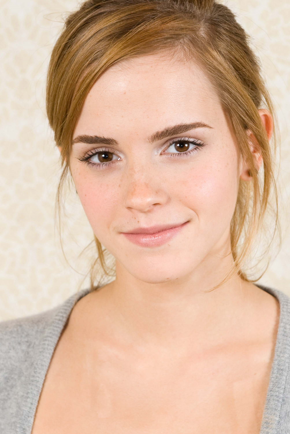 lsIGsvDP Emma Watson Cum Tribute 03.png